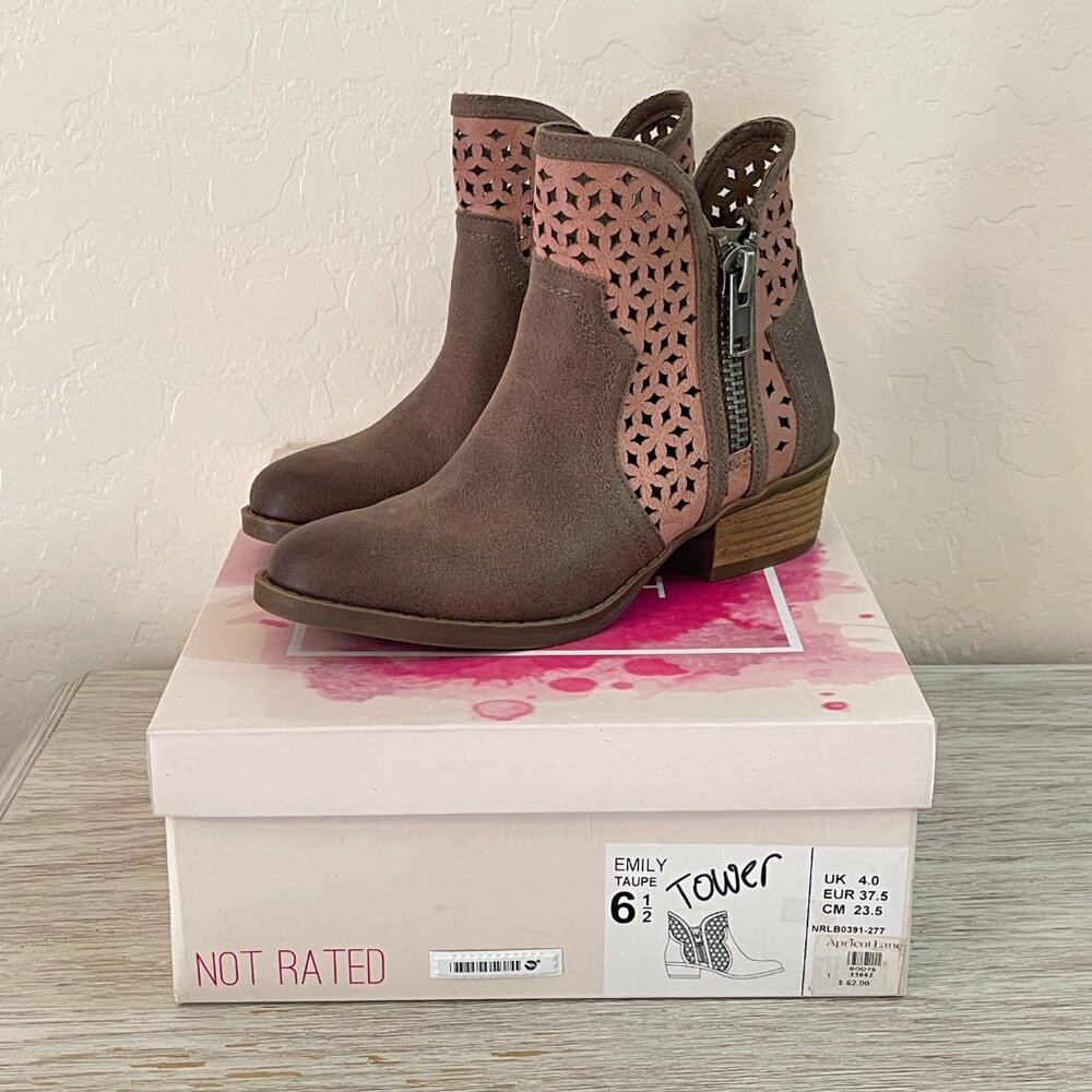 New Not Rated Emily Bootie Boot Cut Out Side Zippers Taupe Tan Brown Pink 6.5